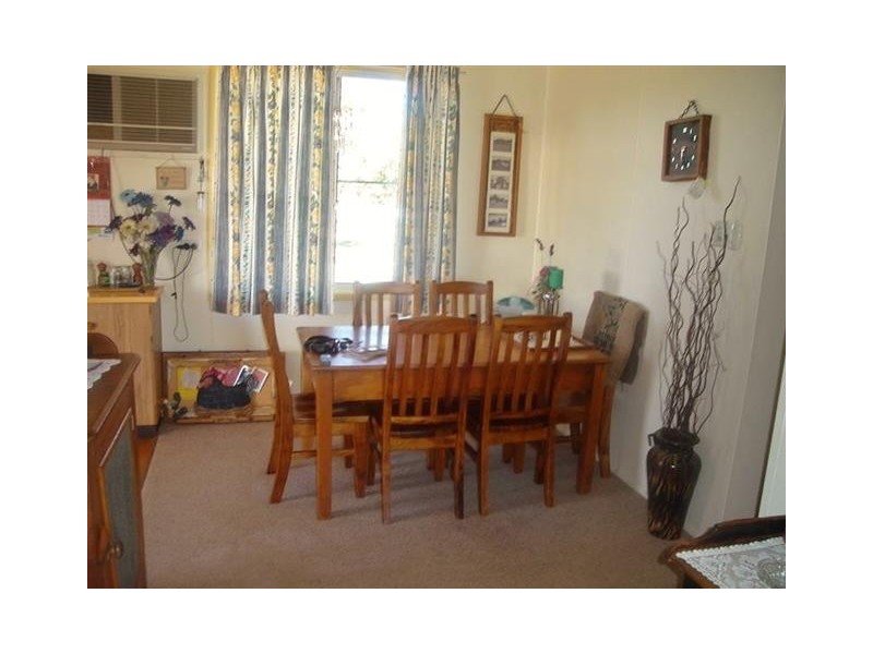 4 Russell Street, Roma QLD 4455