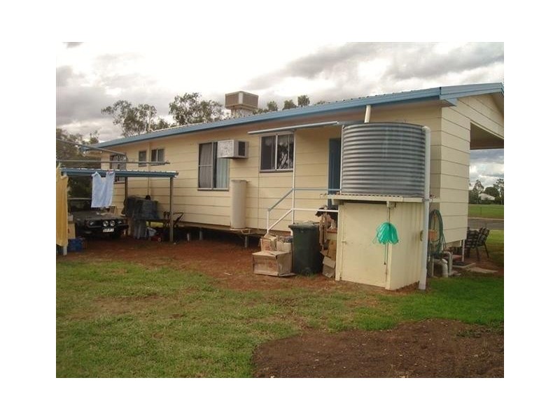 4 Russell Street, Roma QLD 4455