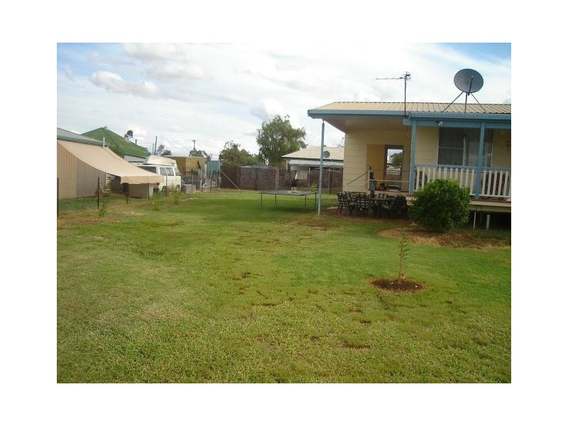 4 Russell Street, Roma QLD 4455