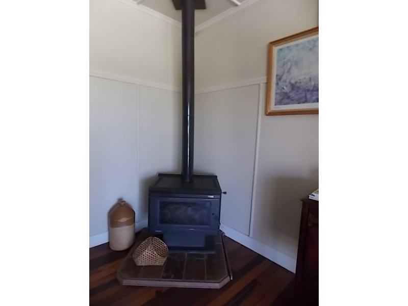 28 GARDEN ST, Blackall QLD 4472