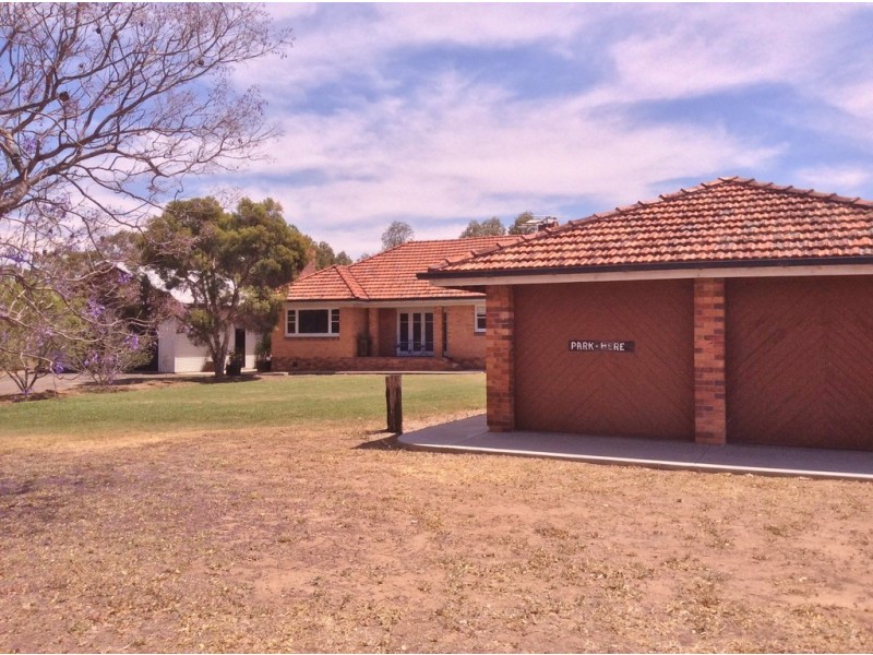 13-21 Northern Road, Roma QLD 4455