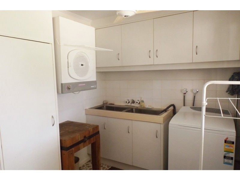 9 Elmer Street, Roma QLD 4455