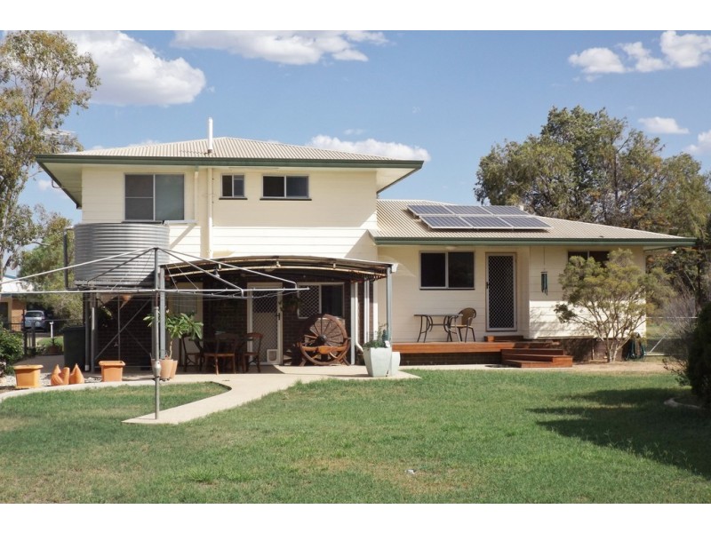 9 Elmer Street, Roma QLD 4455