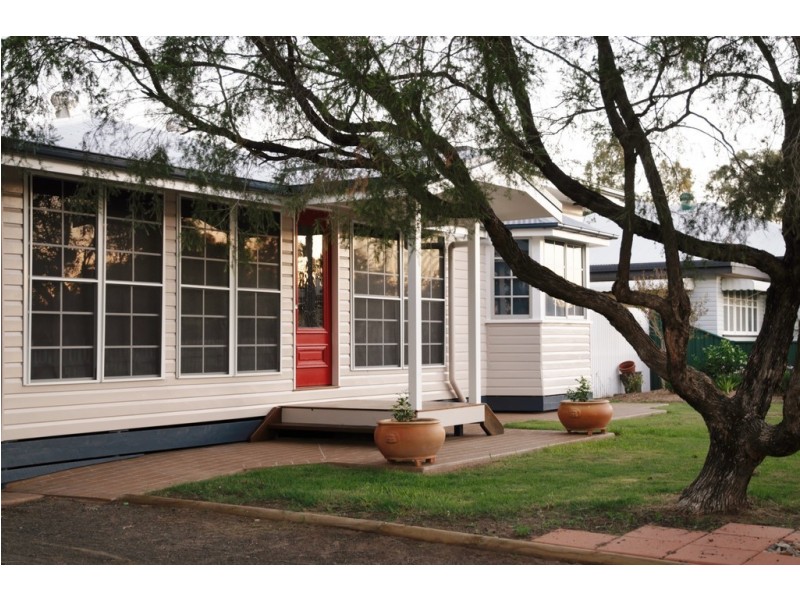 92 Miscamble Street, Roma QLD 4455