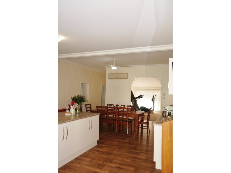 92 Miscamble Street, Roma QLD 4455