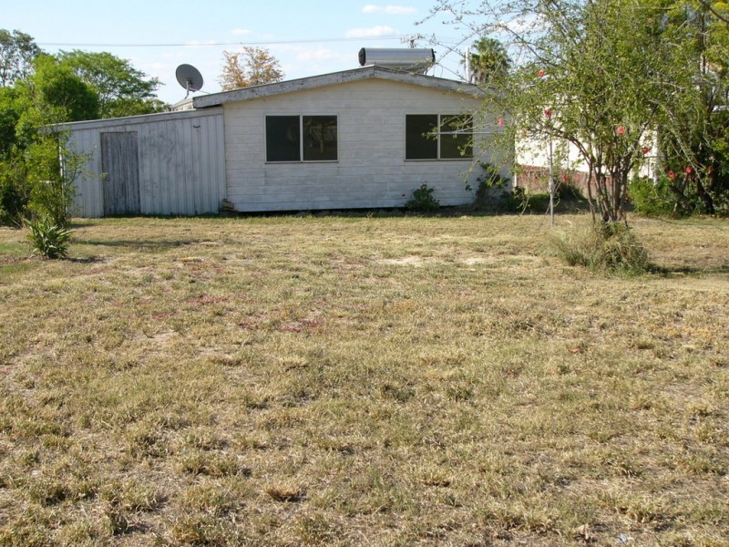 12 Ford  Street, Taroom QLD 4420