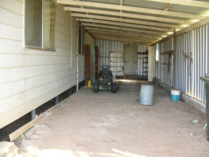 12 Ford  Street, Taroom QLD 4420