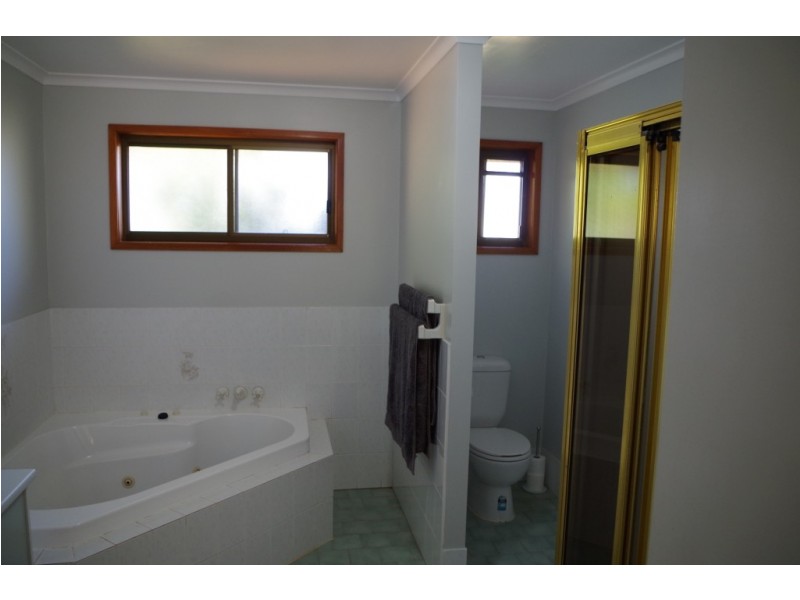 80-82 Boonkai Street, Quilpie QLD 4480