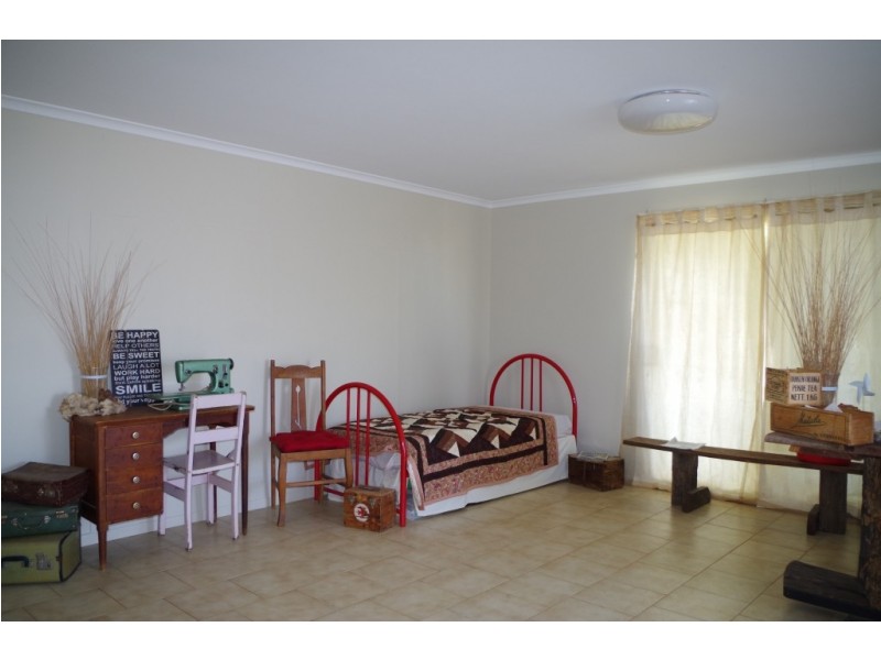 80-82 Boonkai Street, Quilpie QLD 4480