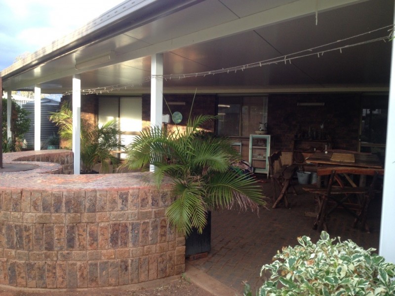 80-82 Boonkai Street, Quilpie QLD 4480