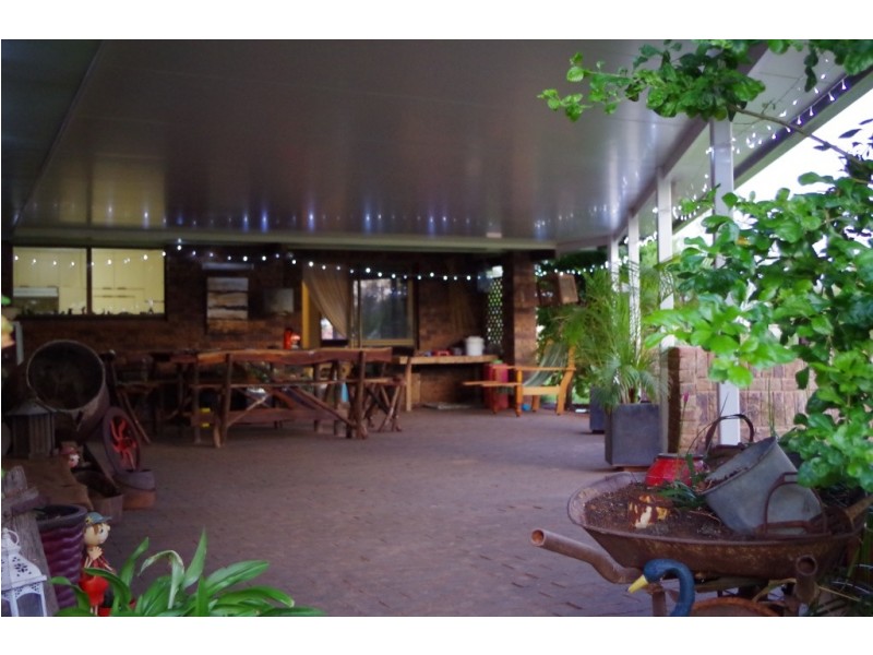 80-82 Boonkai Street, Quilpie QLD 4480