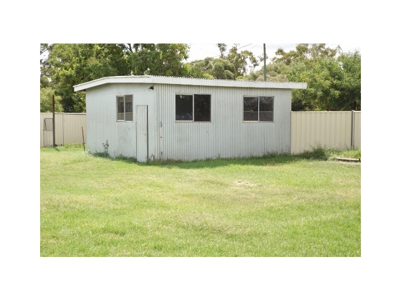 110 Northern Road, Roma QLD 4455