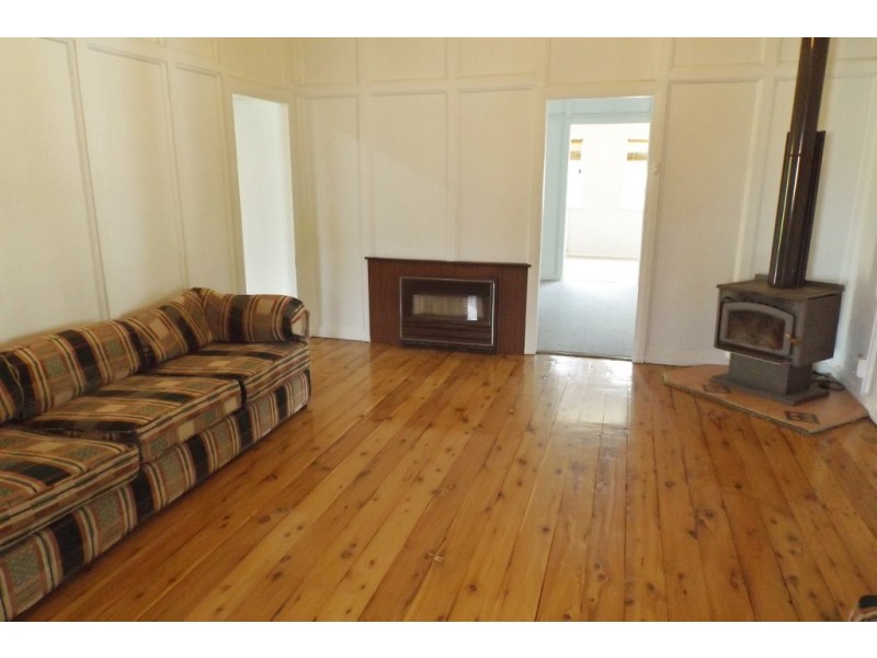 110 Northern Road, Roma QLD 4455