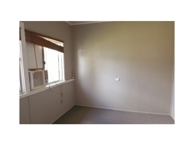 110 Northern Road, Roma QLD 4455