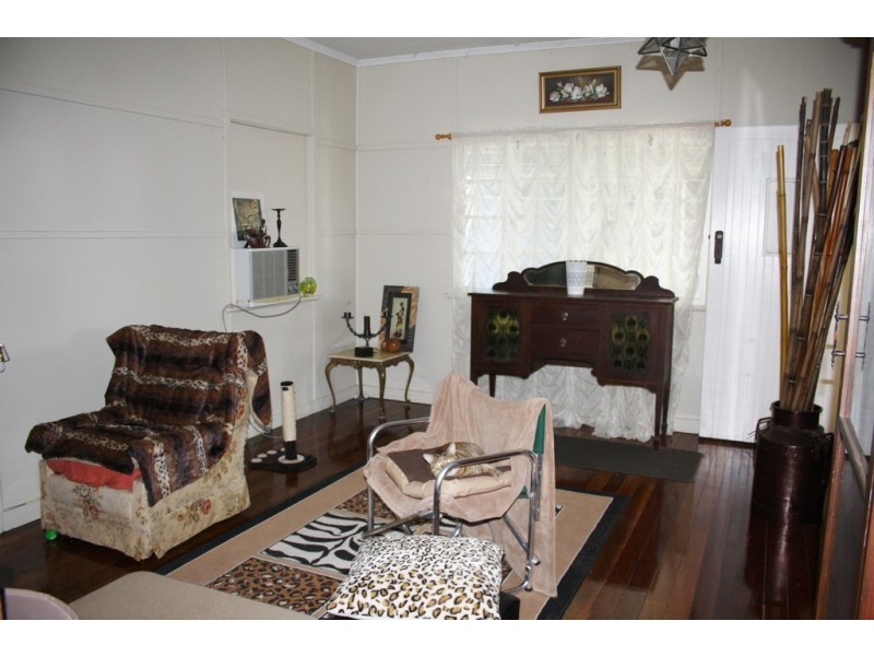 8 ROSE STREET, Blackall QLD 4472