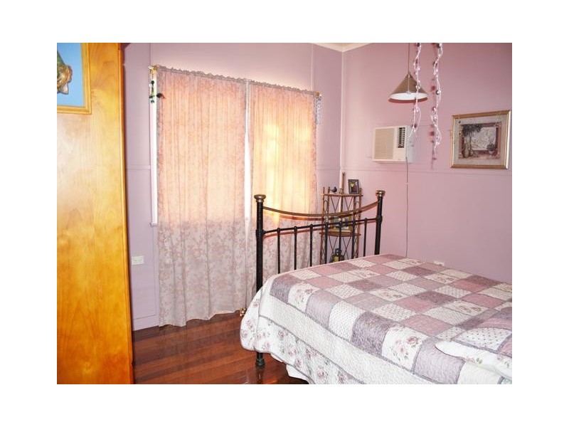 8 ROSE STREET, Blackall QLD 4472