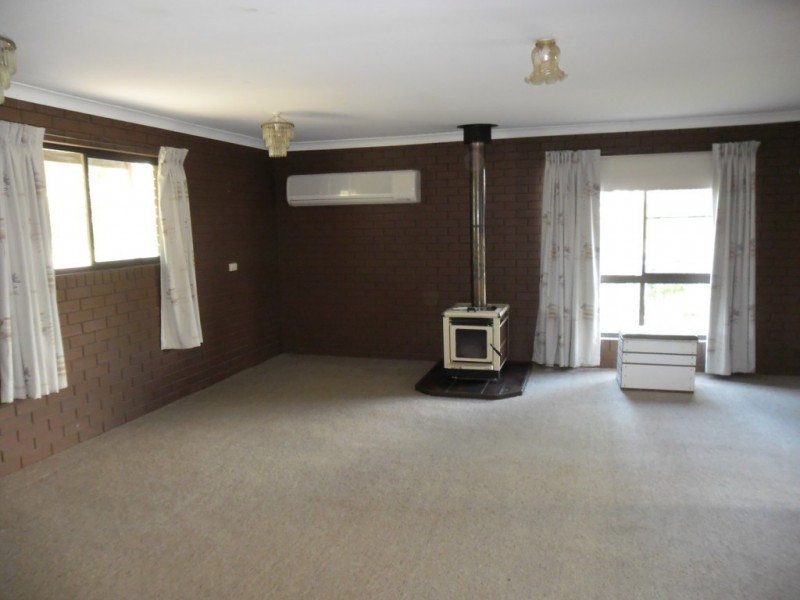 66 Daisy Street, Miles QLD 4415