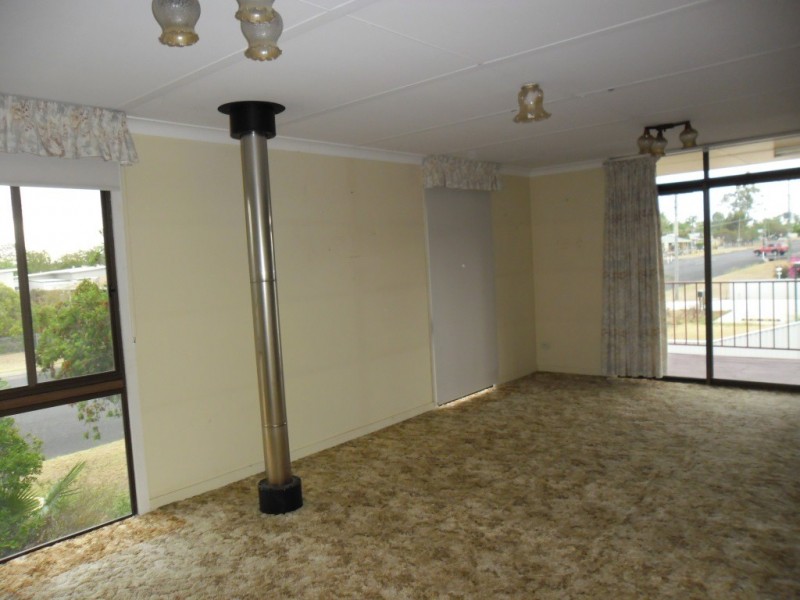 66 Daisy Street, Miles QLD 4415