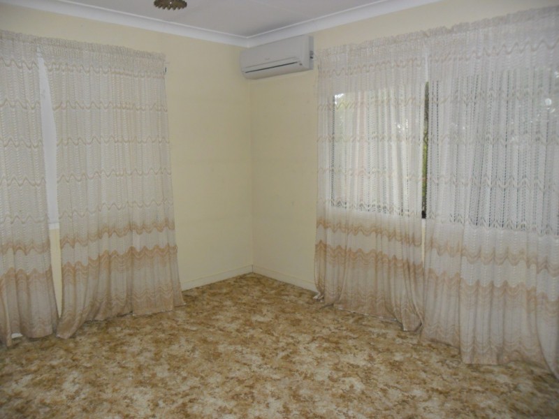 66 Daisy Street, Miles QLD 4415