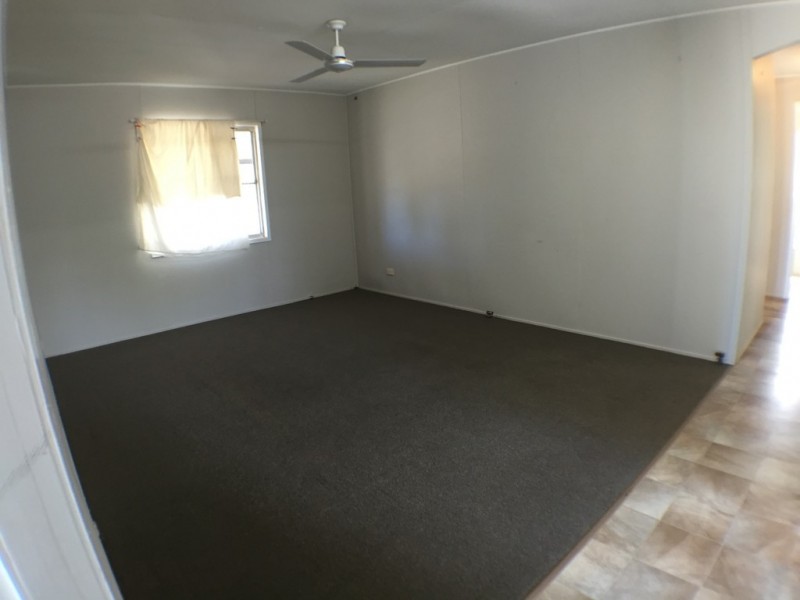 5 Lytton Street, Warra QLD 4411