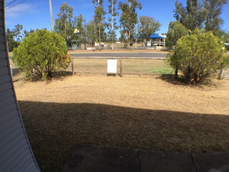 5 Lytton Street, Warra QLD 4411