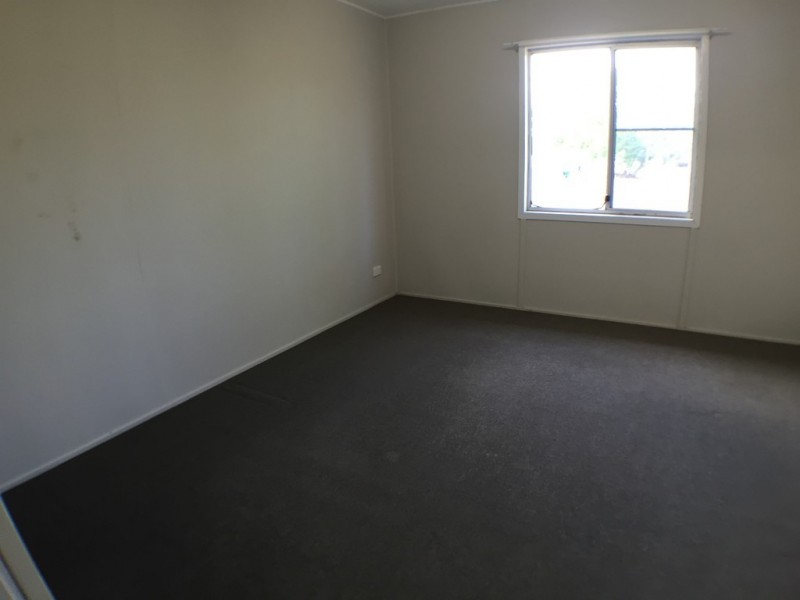 5 Lytton Street, Warra QLD 4411