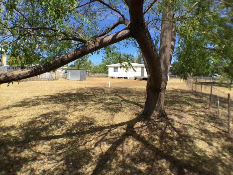 5 Lytton Street, Warra QLD 4411