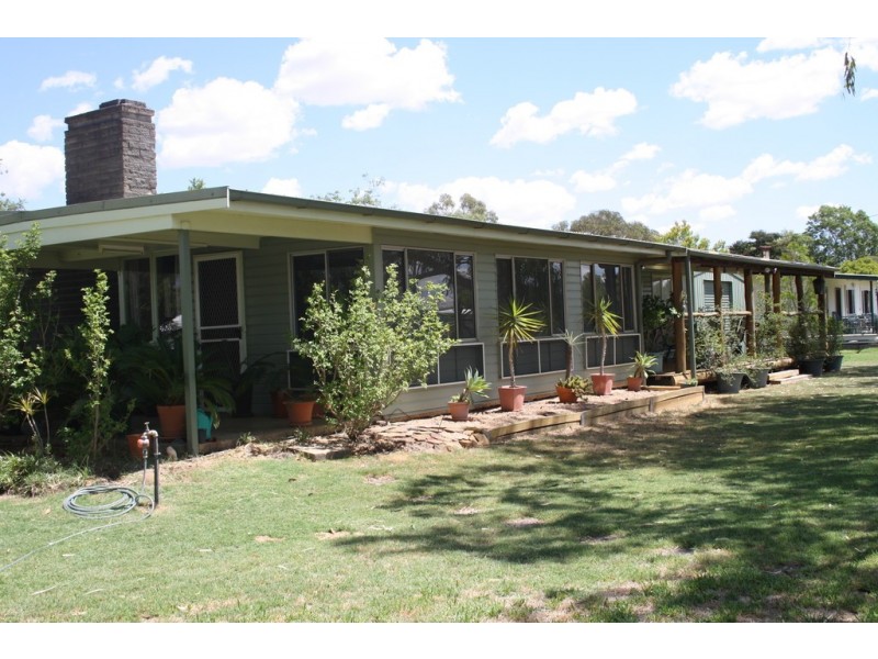 9 MYRTLE STREET, Blackall QLD 4472