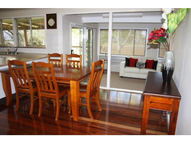 9 MYRTLE STREET, Blackall QLD 4472