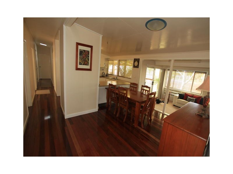 9 MYRTLE STREET, Blackall QLD 4472