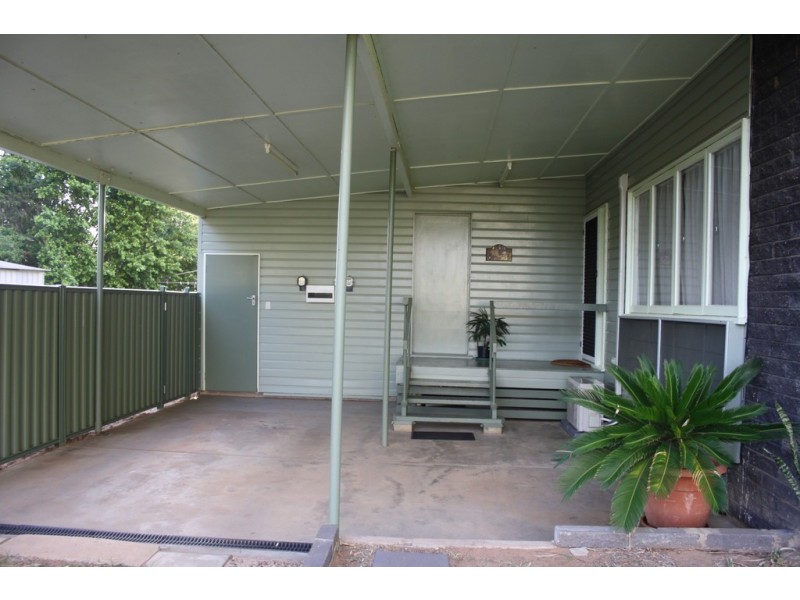 9 MYRTLE STREET, Blackall QLD 4472