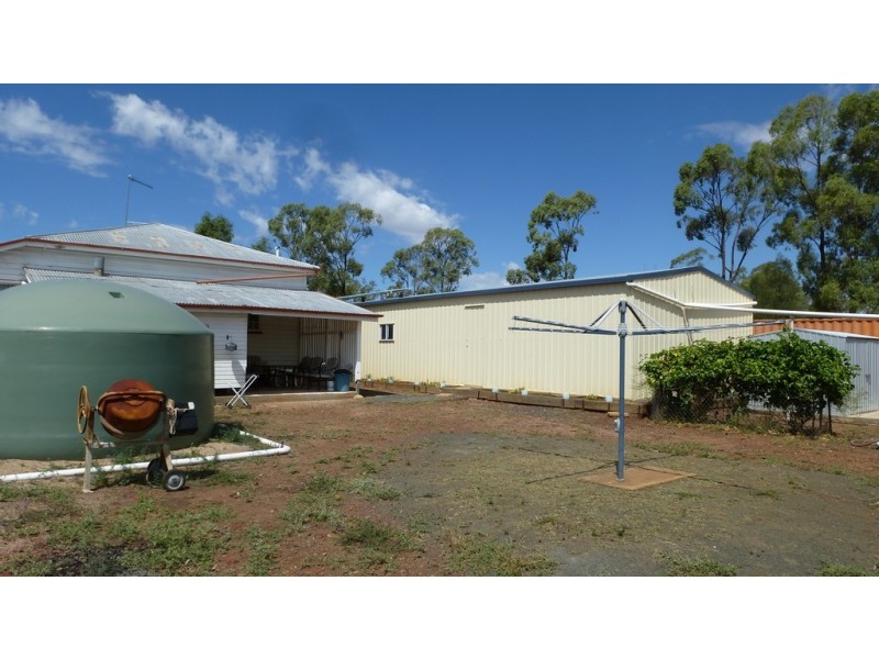 18 Staines Road, Tara QLD 4421