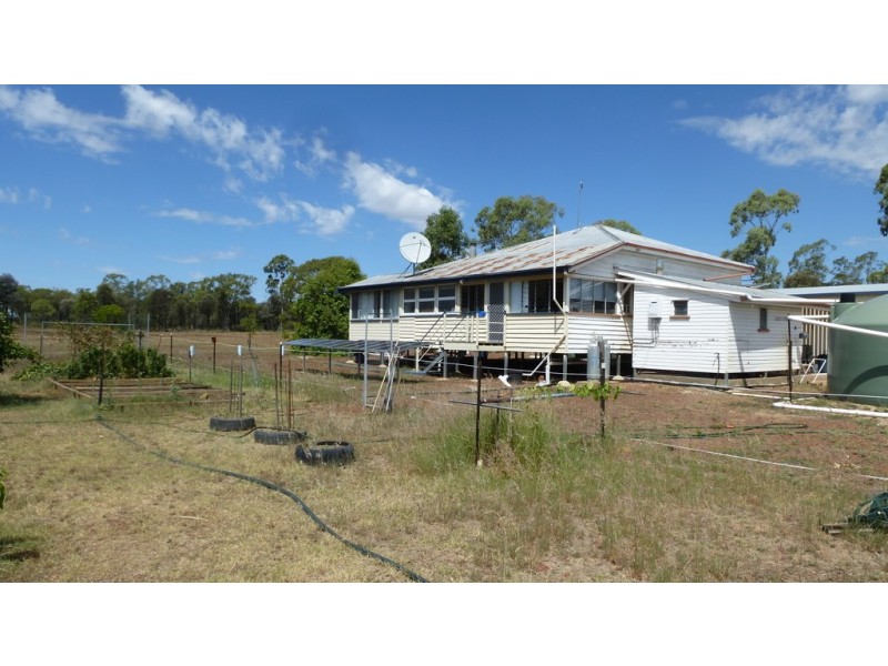 18 Staines Road, Tara QLD 4421