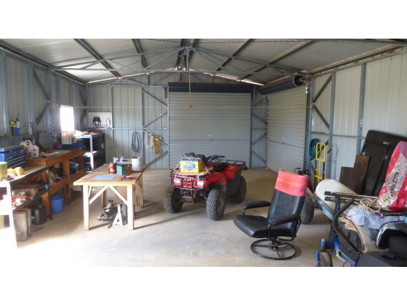 18 Staines Road, Tara QLD 4421