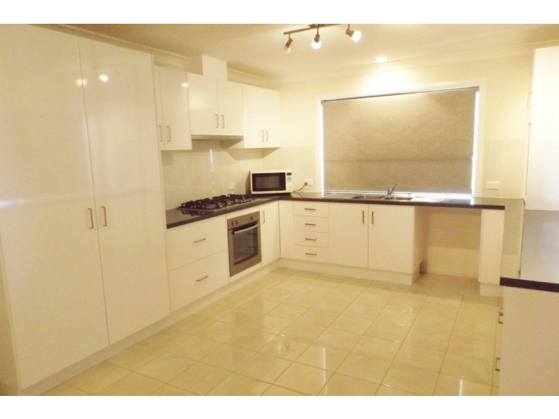 16-18 Edwardes Street, Roma QLD 4455