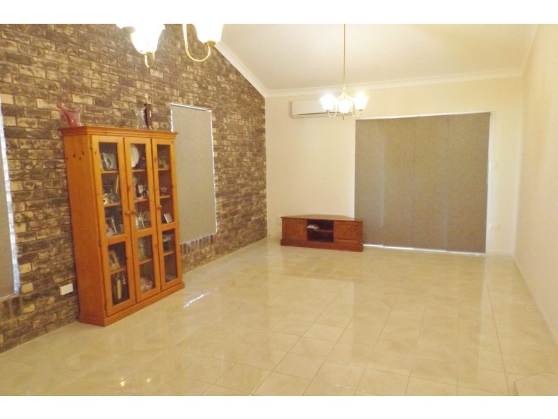 16-18 Edwardes Street, Roma QLD 4455