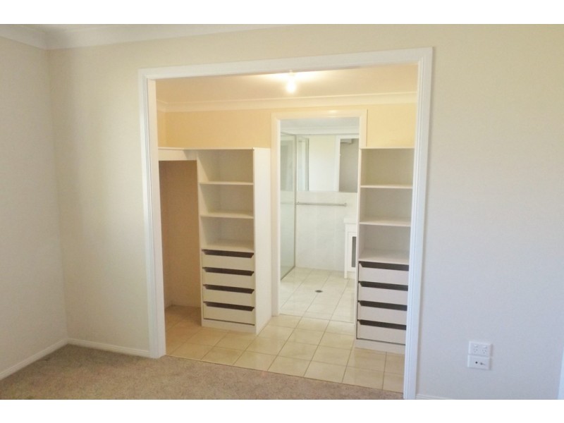 16-18 Edwardes Street, Roma QLD 4455