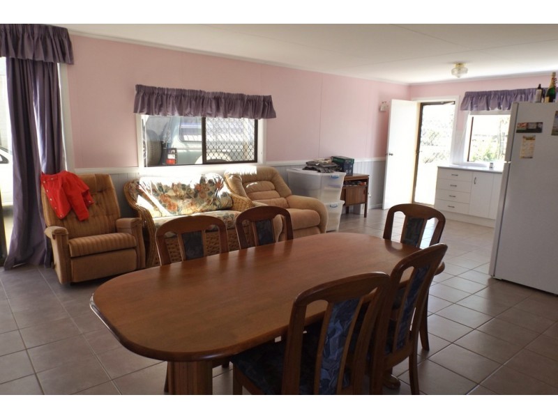 16-18 Edwardes Street, Roma QLD 4455