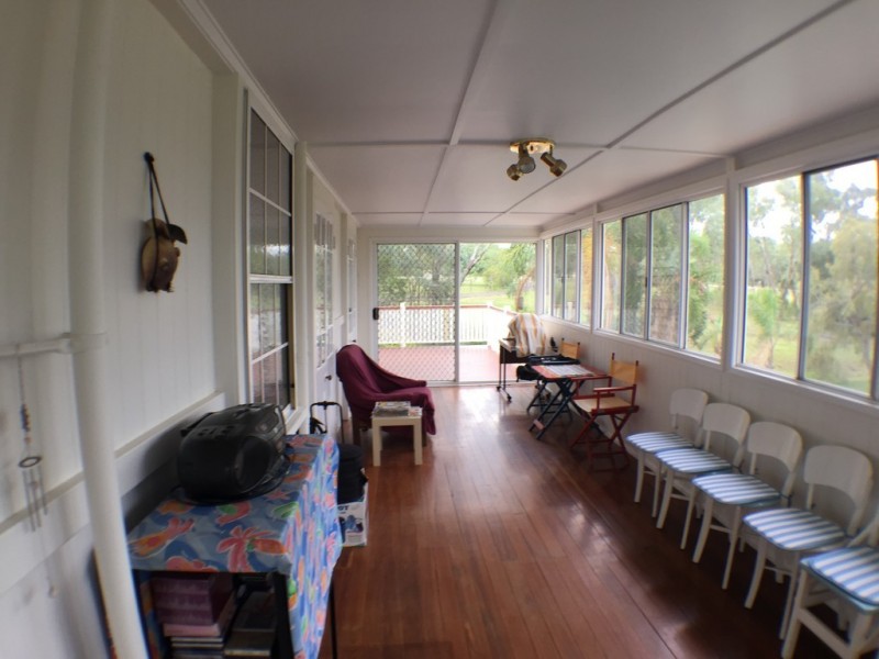 92 Chelldan Ave, Dalby QLD 4405
