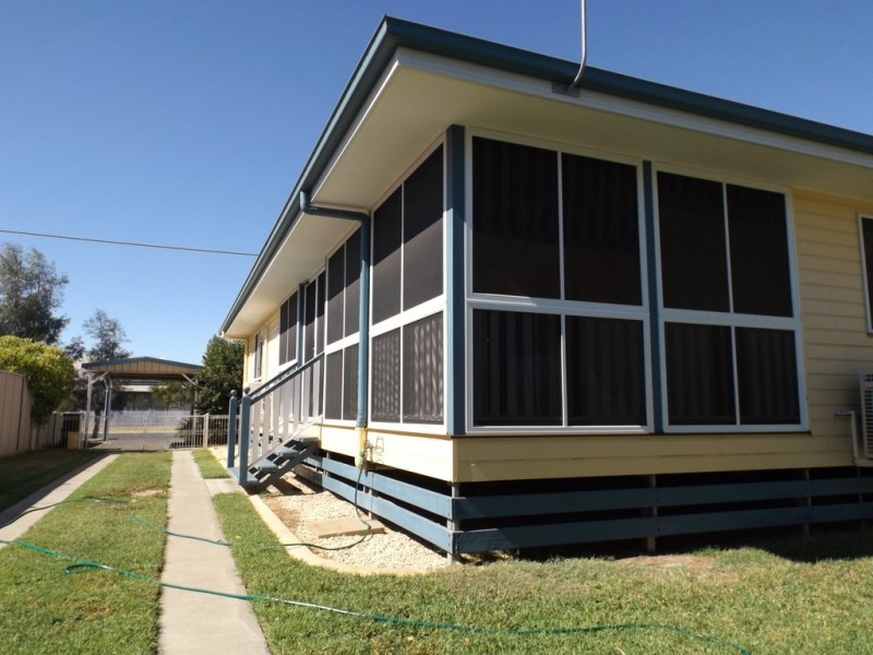 233 Edwardes Street, Roma QLD 4455