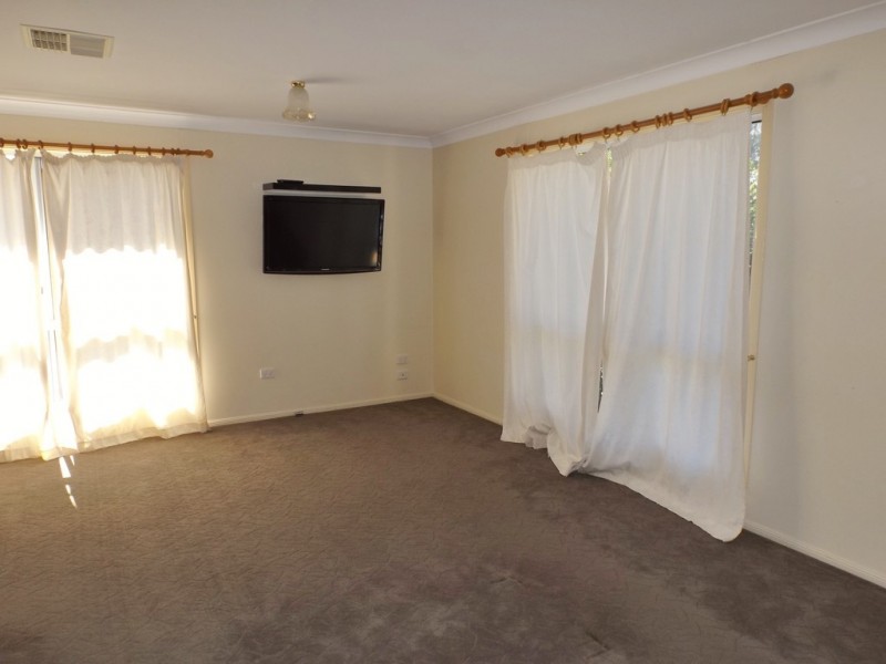 233 Edwardes Street, Roma QLD 4455