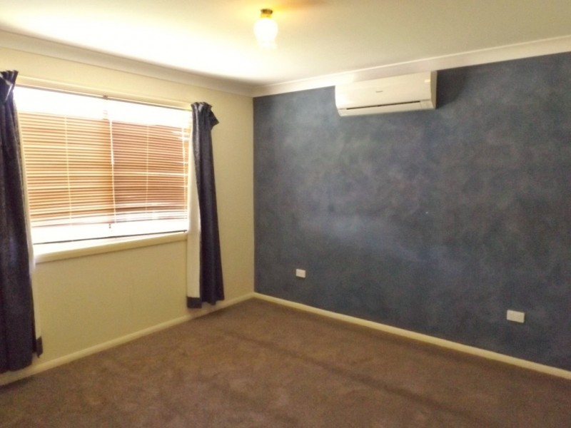 233 Edwardes Street, Roma QLD 4455