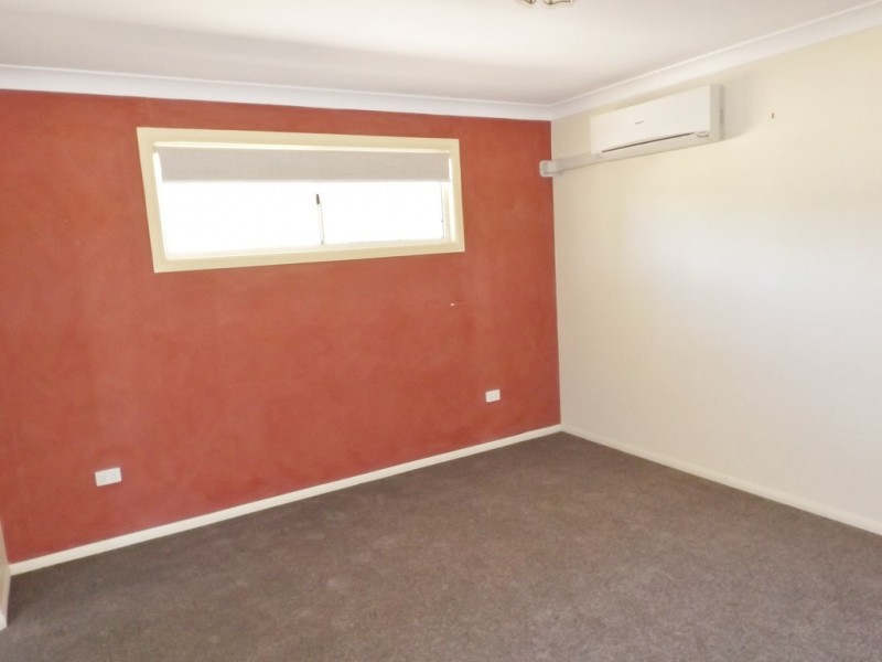 233 Edwardes Street, Roma QLD 4455