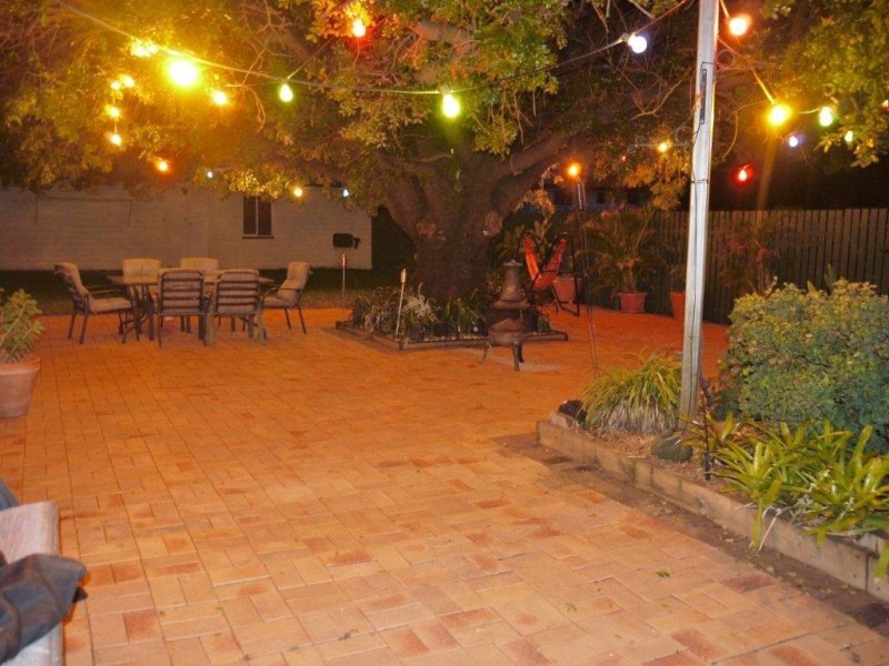 22 King Street, Surat QLD 4417