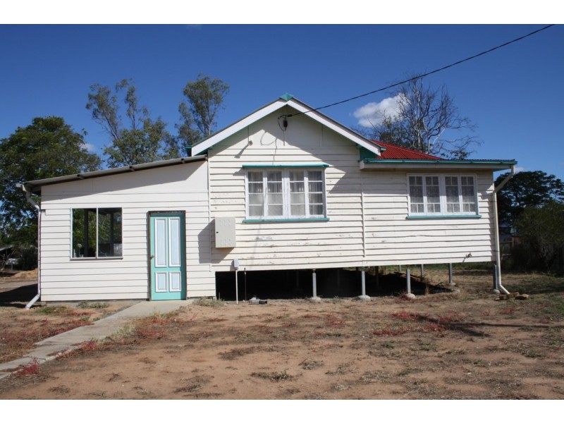 34 ROSE STREET, Blackall QLD 4472