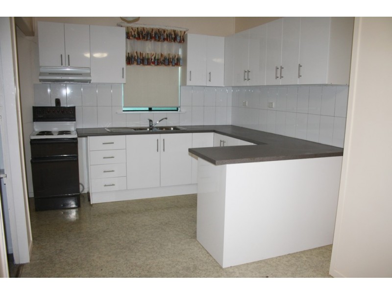 34 ROSE STREET, Blackall QLD 4472