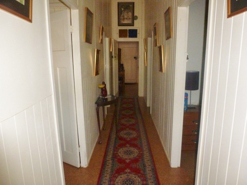 5 Burrowes Street, Surat QLD 4417