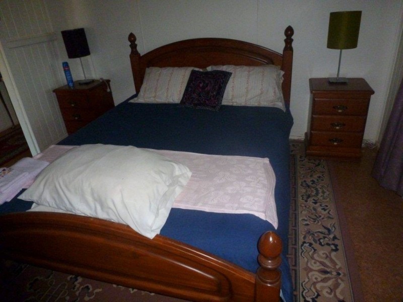 5 Burrowes Street, Surat QLD 4417