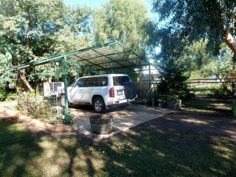 5 Burrowes Street, Surat QLD 4417