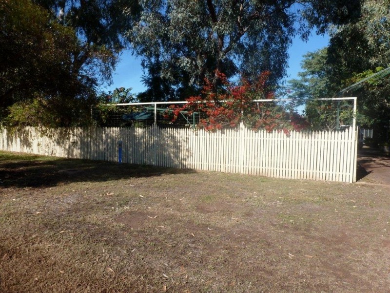 5 Burrowes Street, Surat QLD 4417